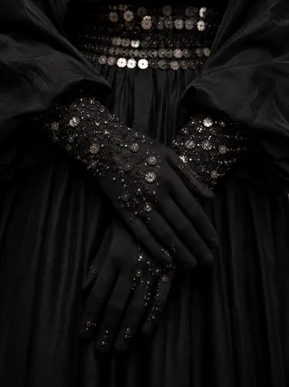 Character reference: hands in close-up
